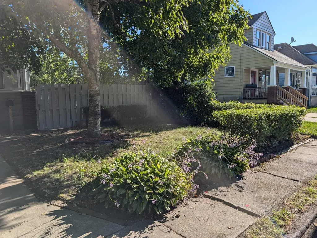 40 W Benson Street Ecorse City MI 48229