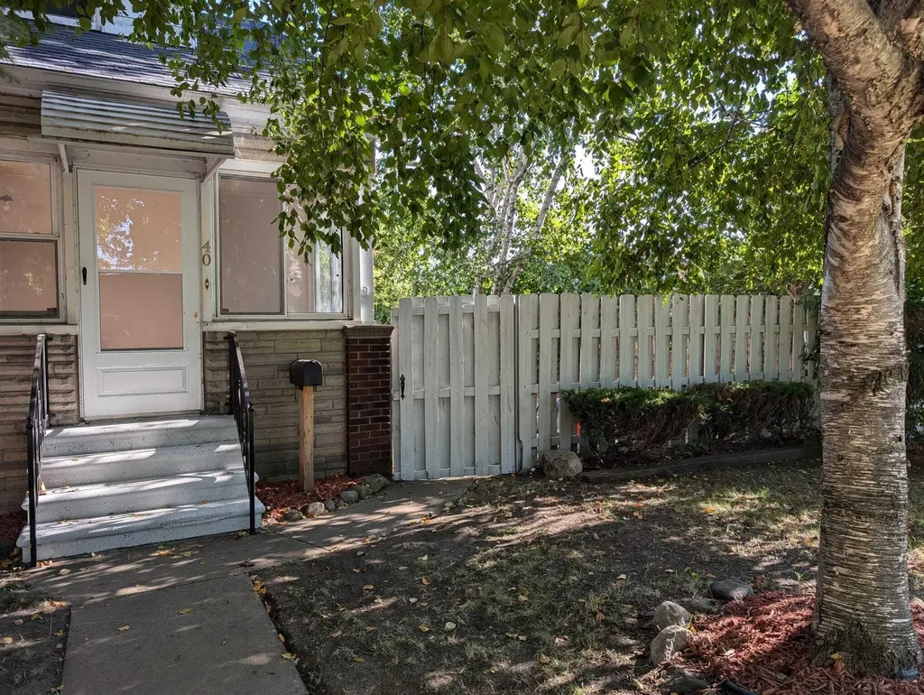 40 W Benson Street Ecorse City MI 48229