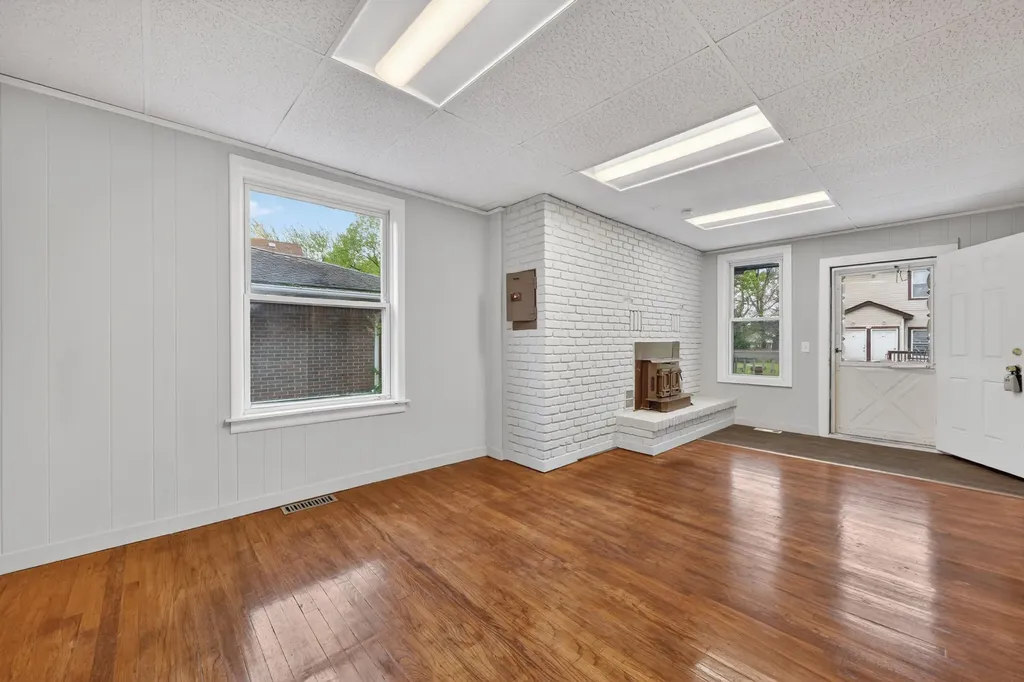 135 Batavia Street River Rouge City MI 48218