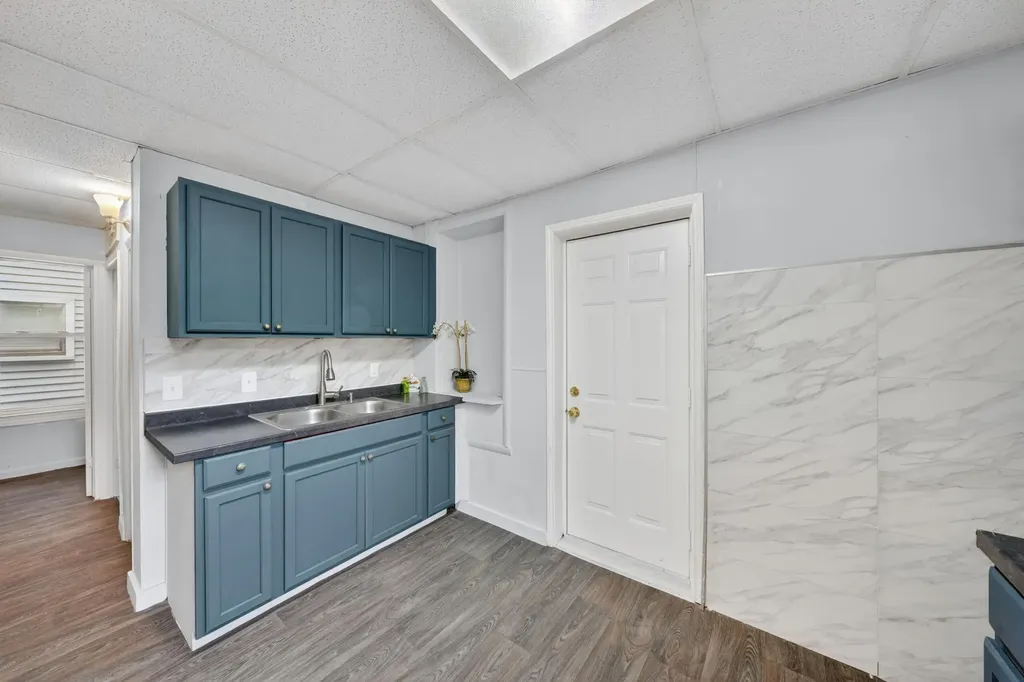 135 Batavia Street River Rouge City MI 48218