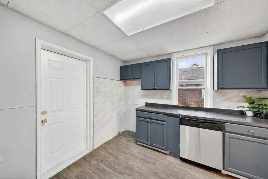 135 Batavia Street River Rouge City MI 48218