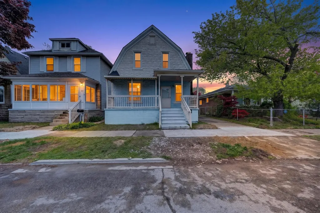 135 Batavia Street River Rouge City MI 48218