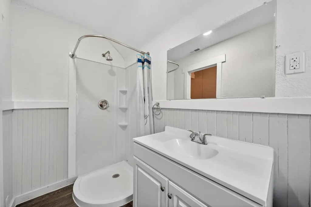 135 Batavia Street River Rouge City MI 48218