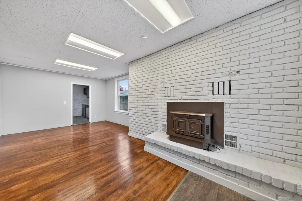 135 Batavia Street River Rouge City MI 48218
