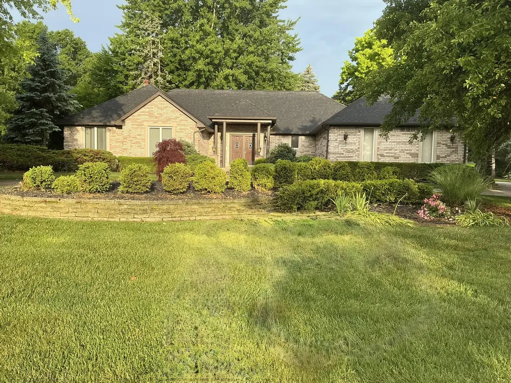 37671 Fiore Trail Clinton Charter Township MI 48036