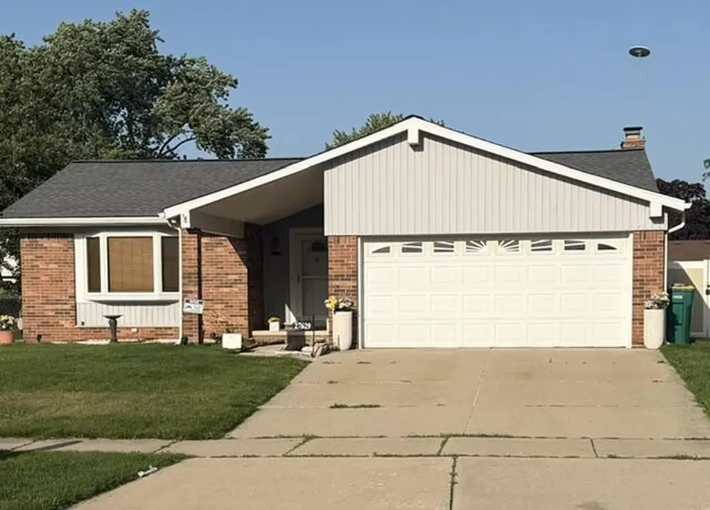 27629 Wyatt Avenue Brownstown Charter Township MI 48183