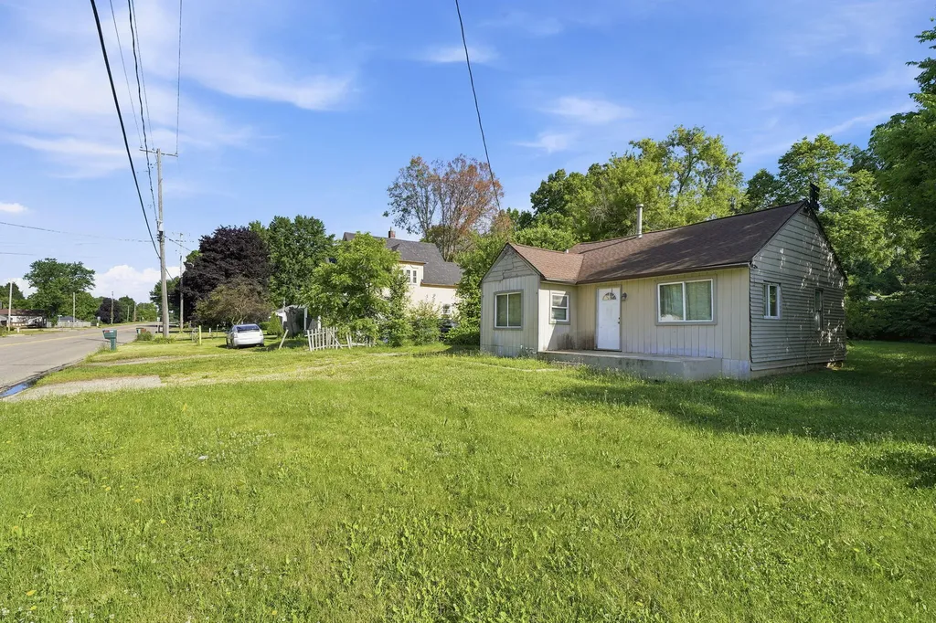 3758 W Michigan Avenue W Bedford Charter Township MI 49037