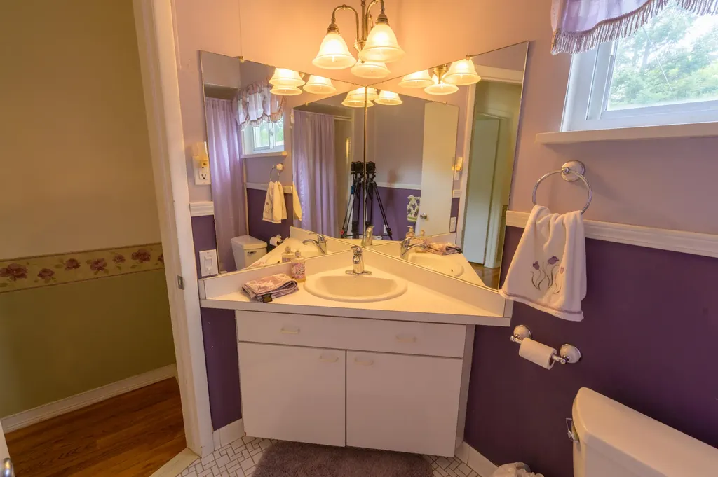 26352 Osmun Street Madison Heights City MI 48071