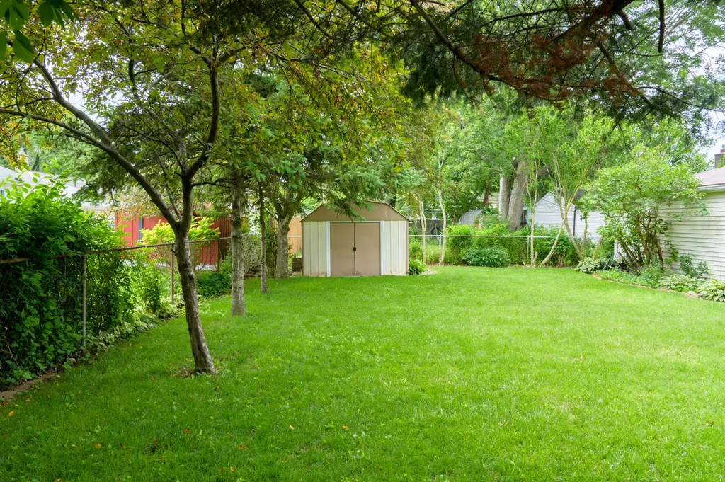 26352 Osmun Street Madison Heights City MI 48071