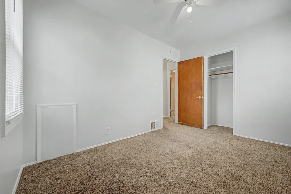 17727 Lowell Street Roseville City MI 48066