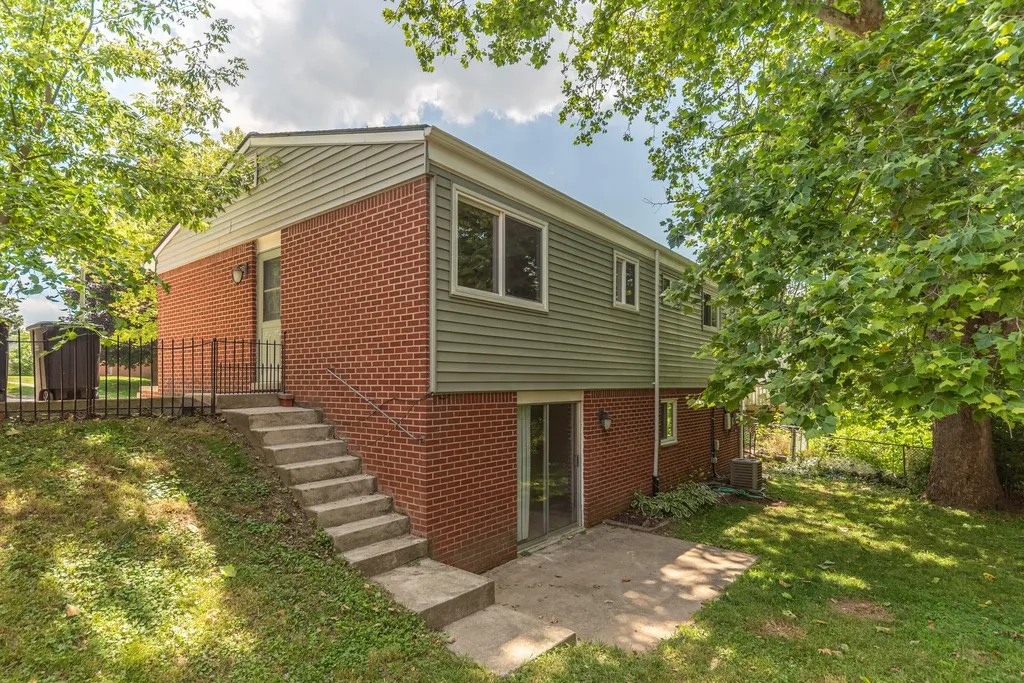 603 Manor Drive Ann Arbor City MI 48105