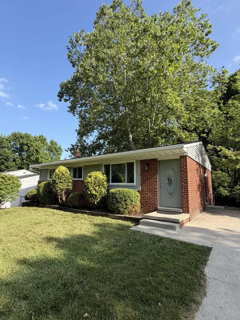 603 Manor Drive Ann Arbor City MI 48105
