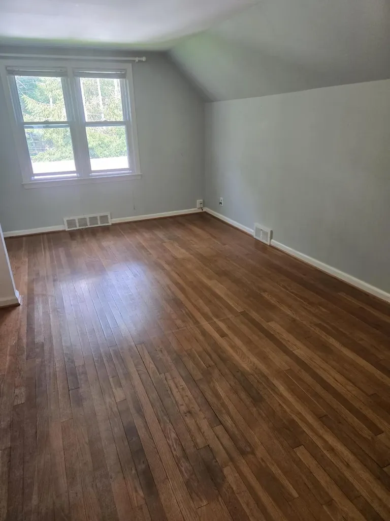 933 Maplegrove Avenue Royal Oak City MI 48067