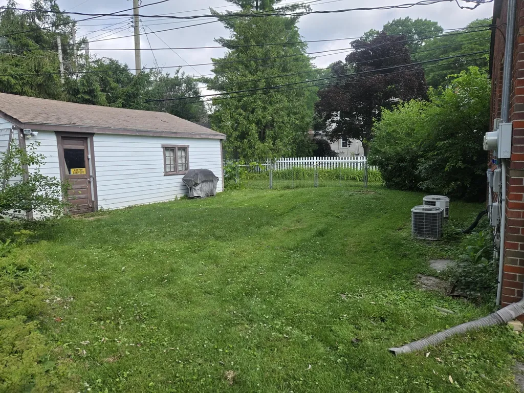933 Maplegrove Avenue Royal Oak City MI 48067