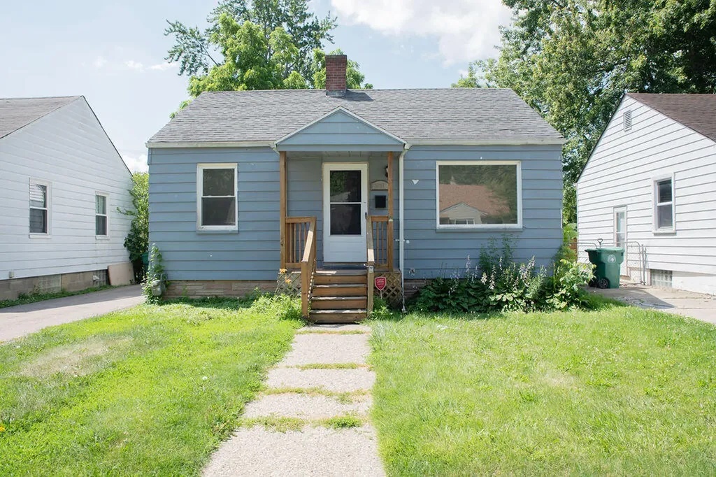 28691 Marquette Street Garden City City MI 48135