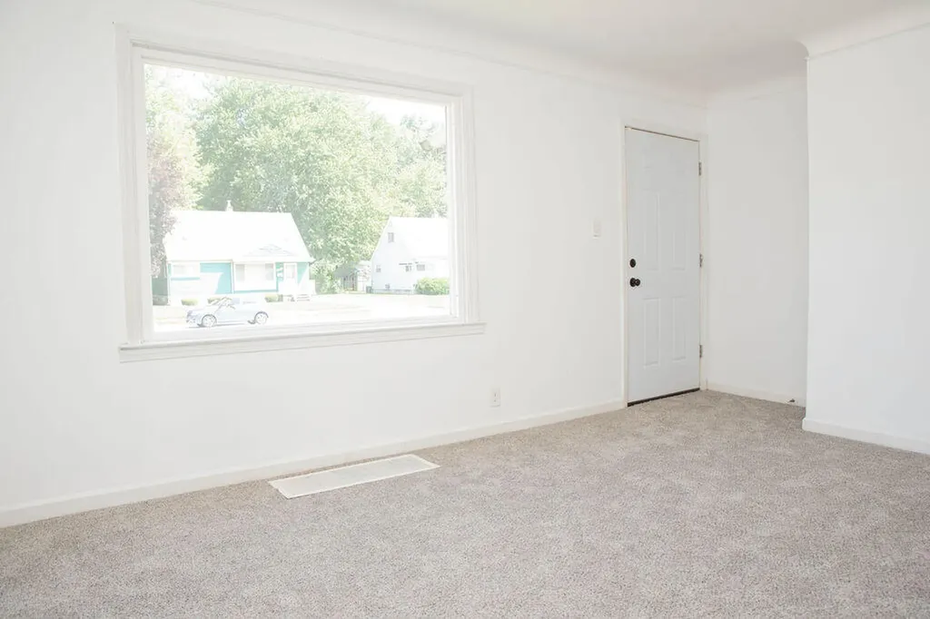 28691 Marquette Street Garden City City MI 48135