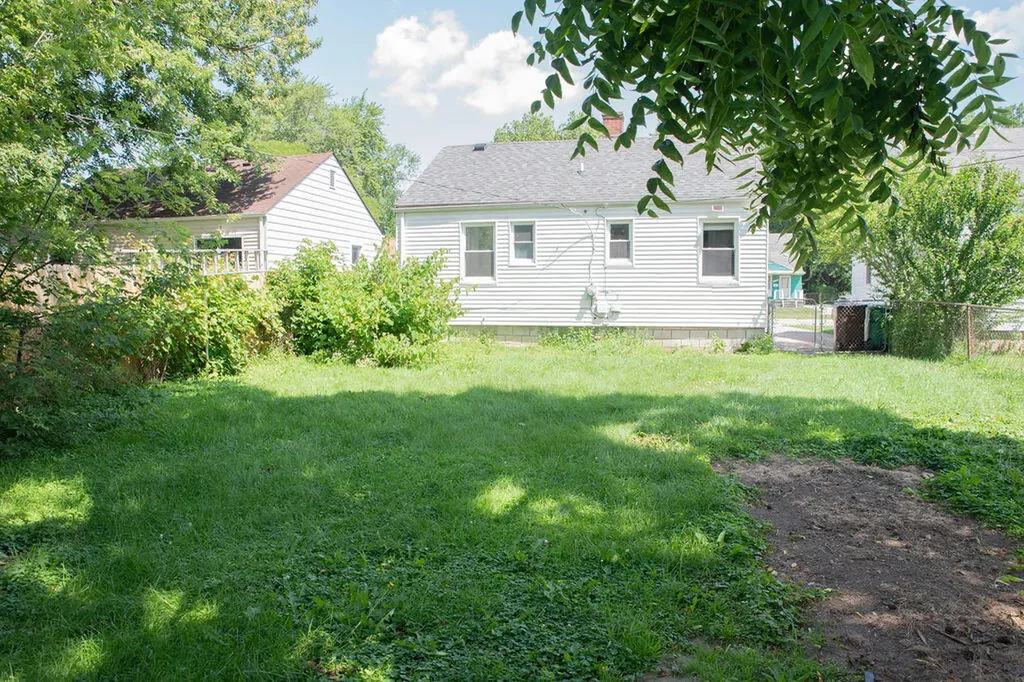 28691 Marquette Street Garden City City MI 48135