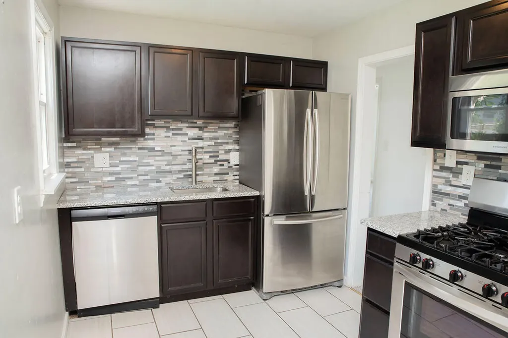 28691 Marquette Street Garden City City MI 48135