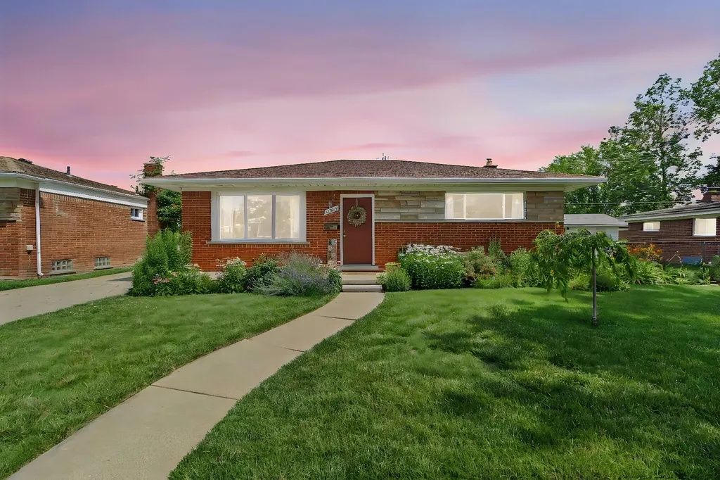 29922 Lonnie Drive Westland City MI 48185