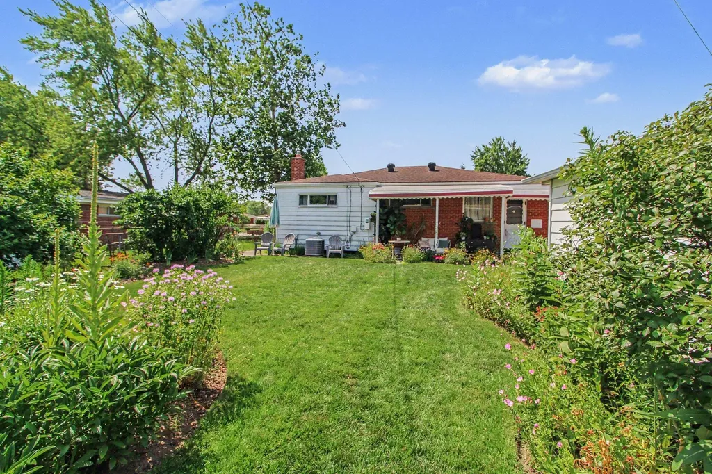 29922 Lonnie Drive Westland City MI 48185