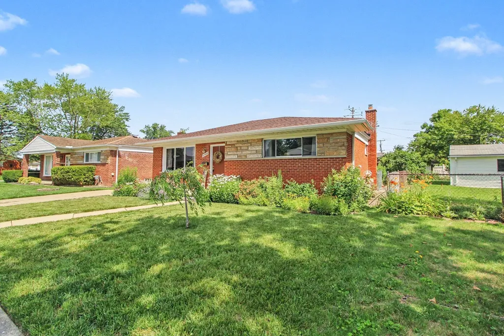 29922 Lonnie Drive Westland City MI 48185