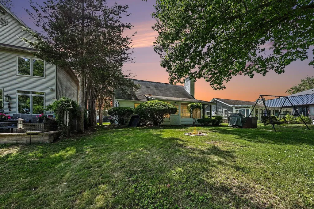 7507 Hillcrest Avenue Woodstock Township MI 49253