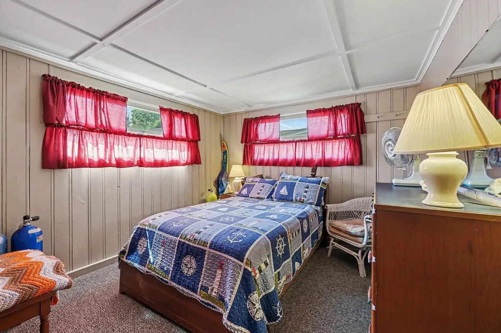 7507 Hillcrest Avenue Woodstock Township MI 49253