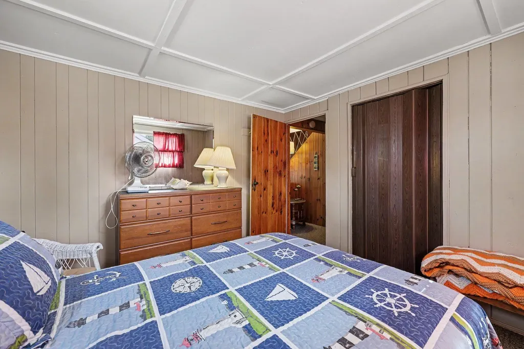 7507 Hillcrest Avenue Woodstock Township MI 49253