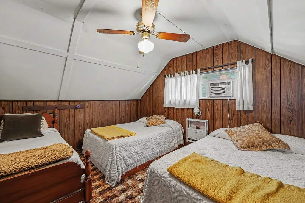 7507 Hillcrest Avenue Woodstock Township MI 49253