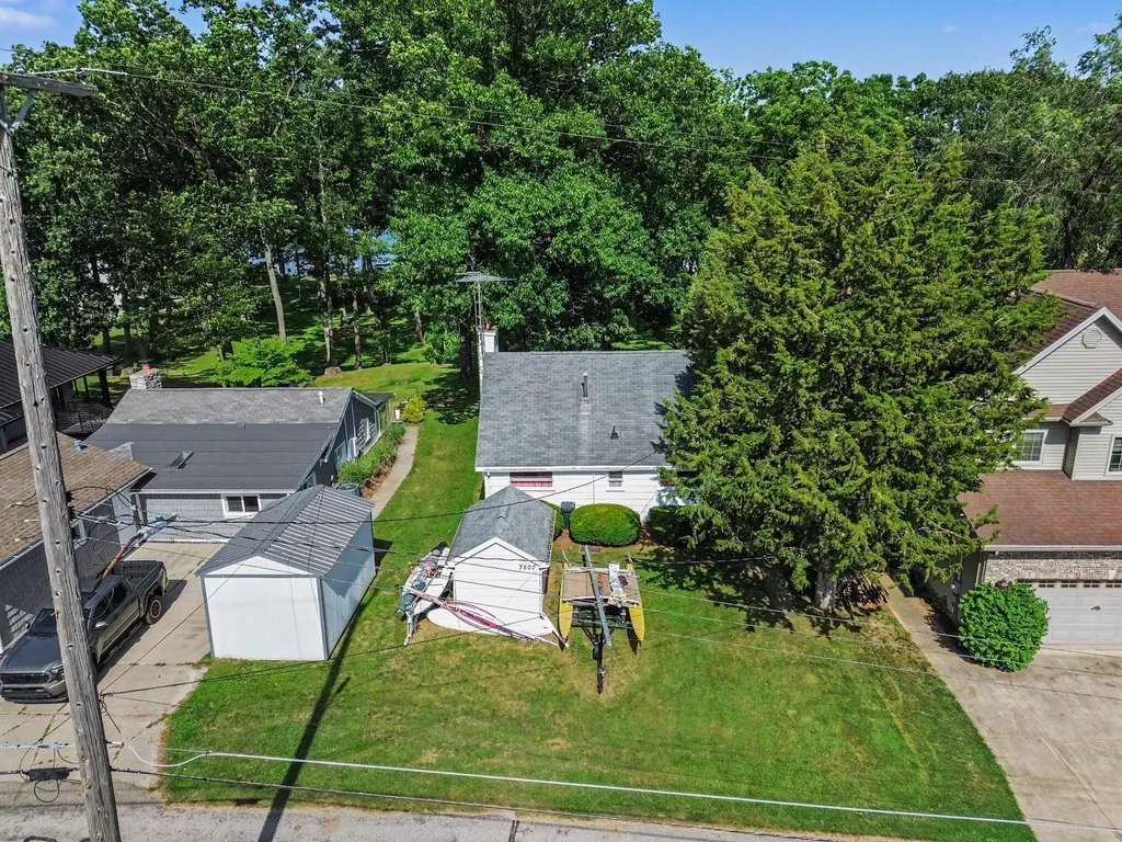 7507 Hillcrest Avenue Woodstock Township MI 49253