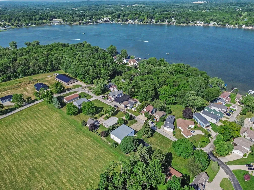 7507 Hillcrest Avenue Woodstock Township MI 49253