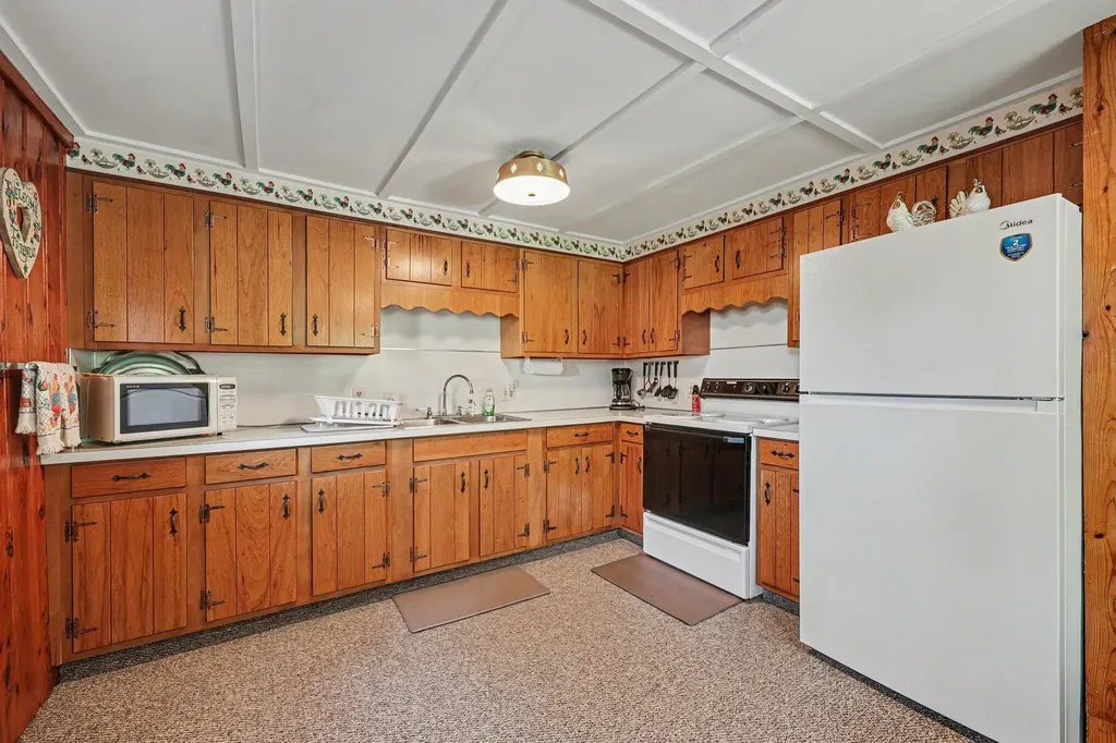 7507 Hillcrest Avenue Woodstock Township MI 49253