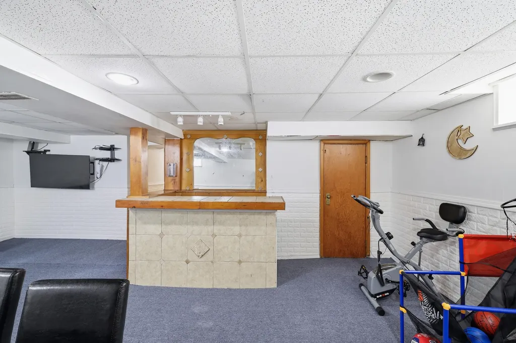 6935 Ternes Dearborn City MI 48126