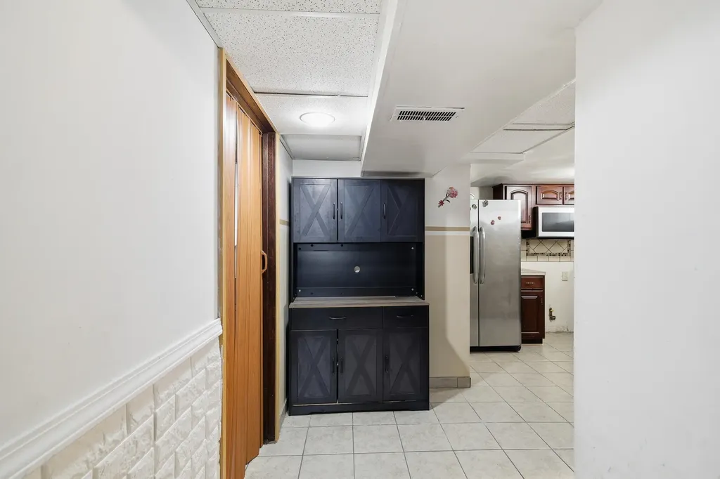 6935 Ternes Dearborn City MI 48126