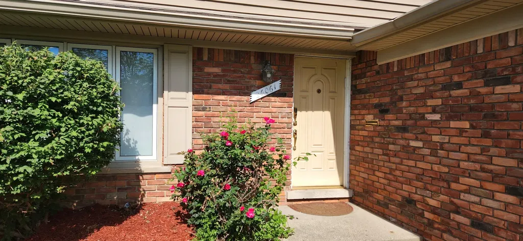 26061 Marlowe Place Oak Park City MI 48237