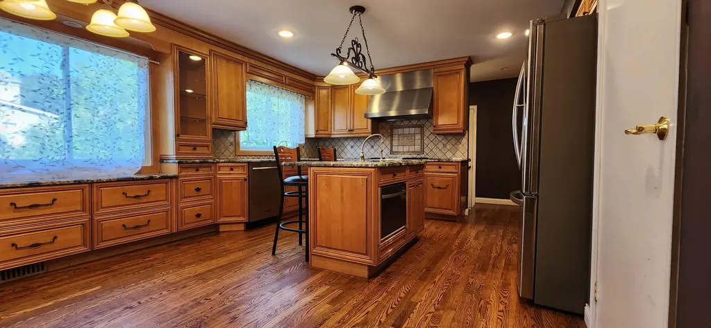 26061 Marlowe Place Oak Park City MI 48237