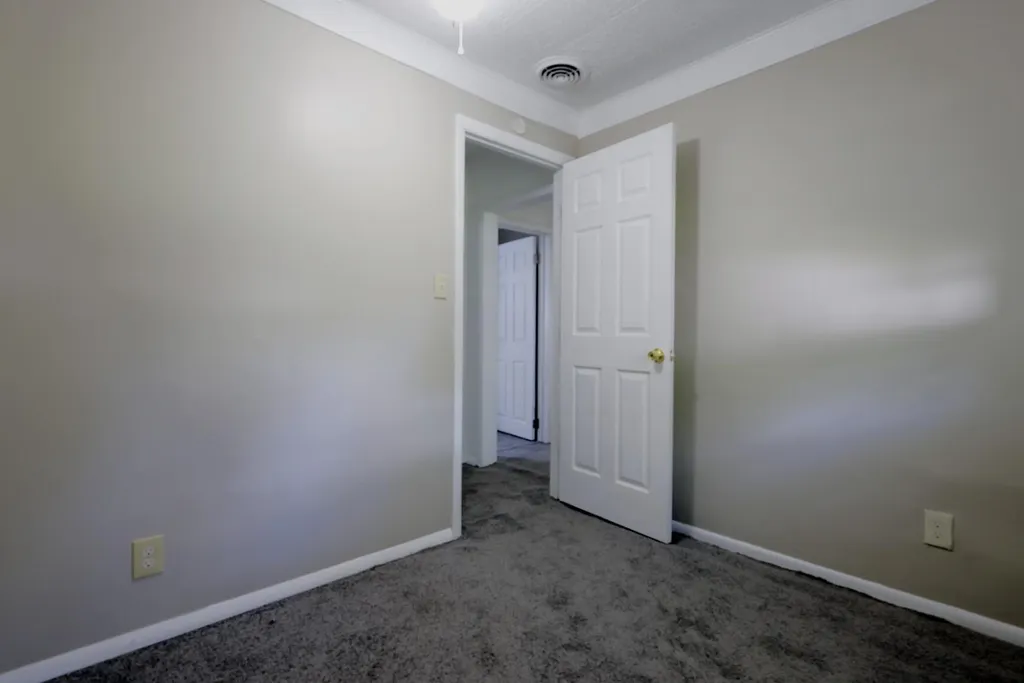 890 Dons Drive Ypsilanti Charter Township MI 48198