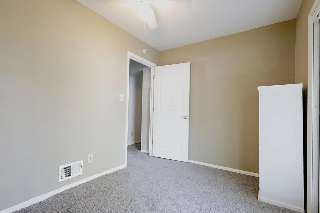 890 Dons Drive Ypsilanti Charter Township MI 48198