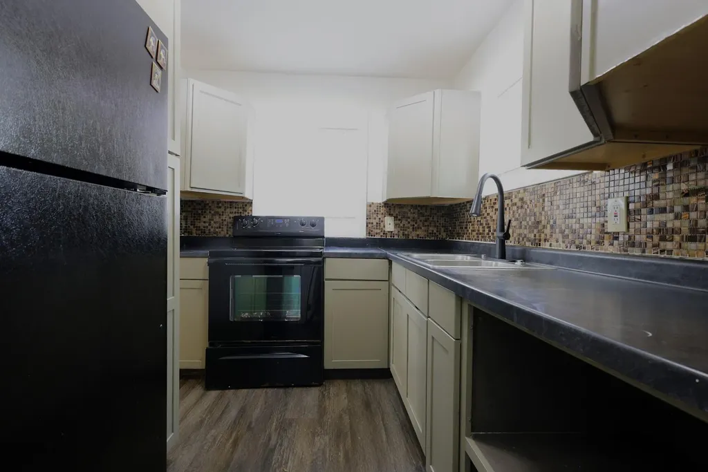 890 Dons Drive Ypsilanti Charter Township MI 48198