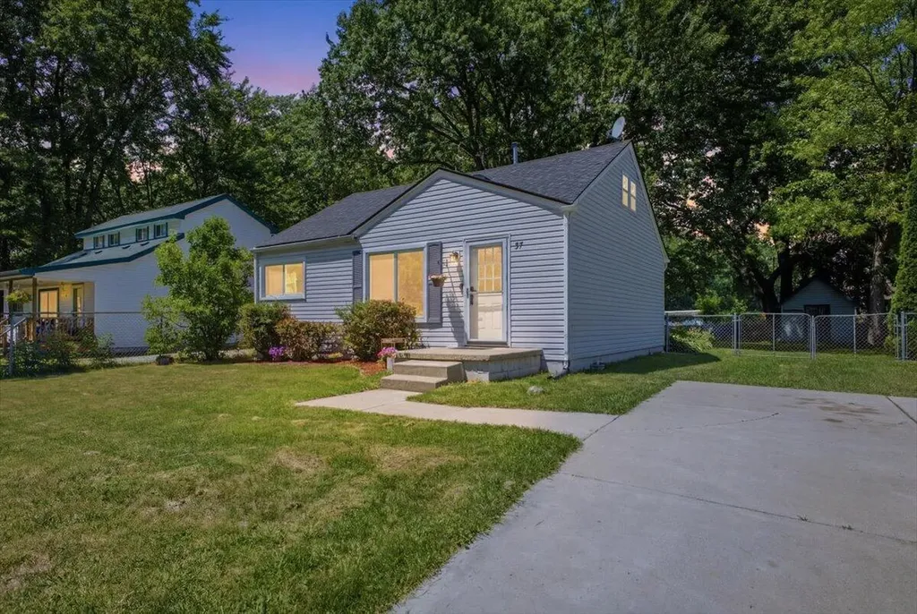 97 E Glass Road Ortonville Village MI 48462