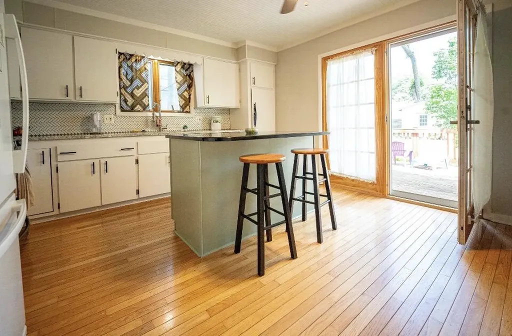 3473 La Salle Drive Ann Arbor City MI 48108