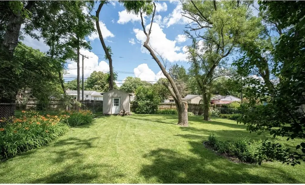 3473 La Salle Drive Ann Arbor City MI 48108
