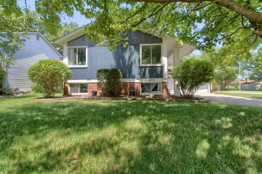 42608 Hanford Road Canton Charter Township MI 48187