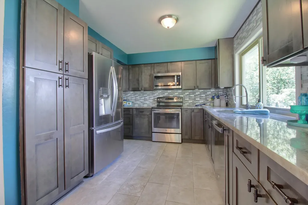 42608 Hanford Road Canton Charter Township MI 48187
