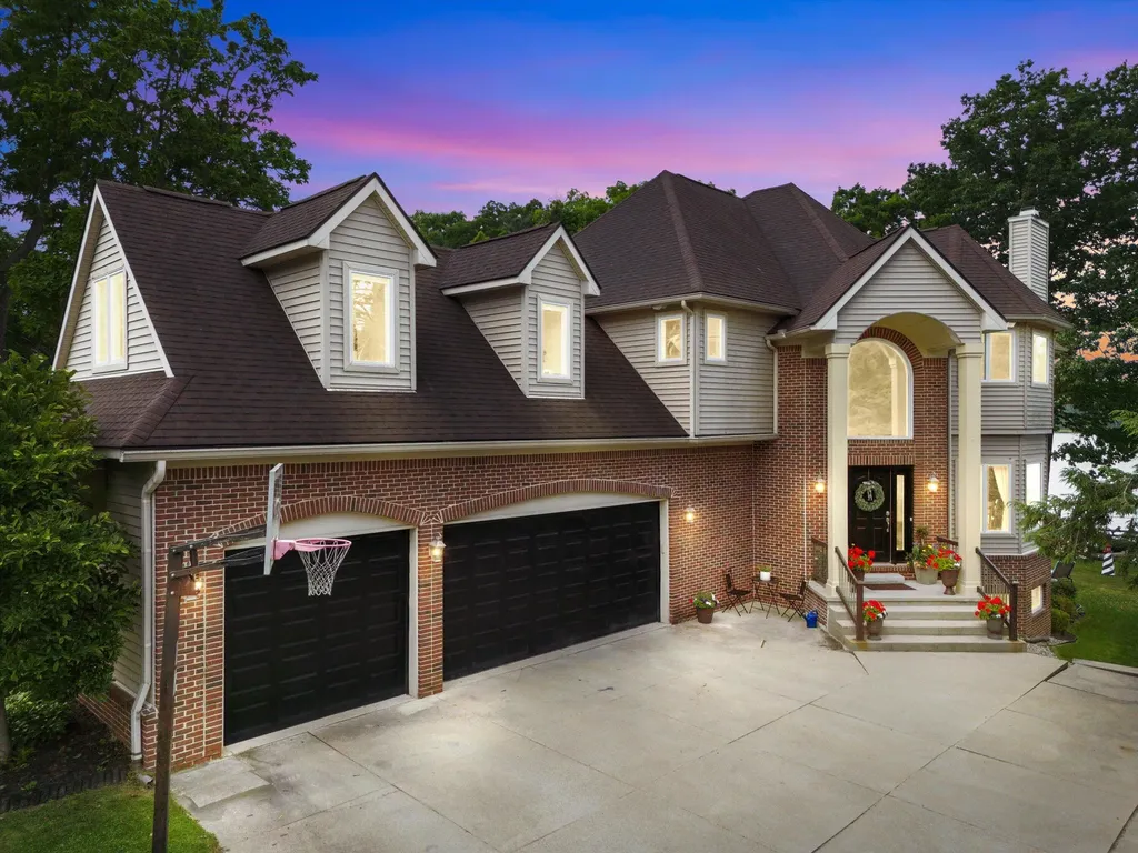 11556 Haylock Springfield Charter Township MI 48350