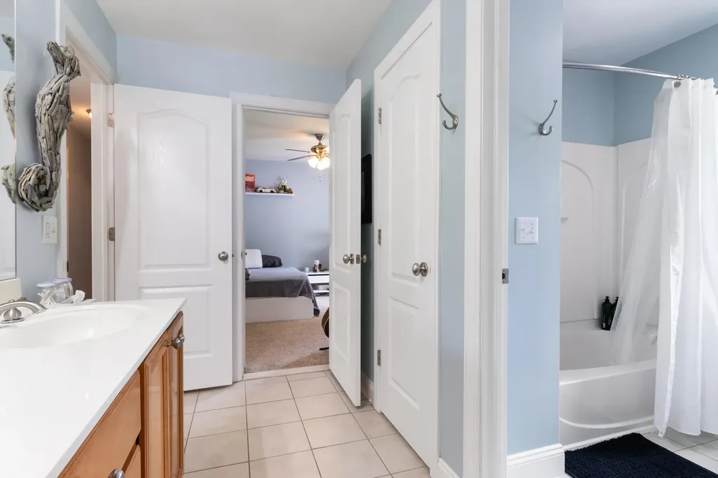 11556 Haylock Springfield Charter Township MI 48350