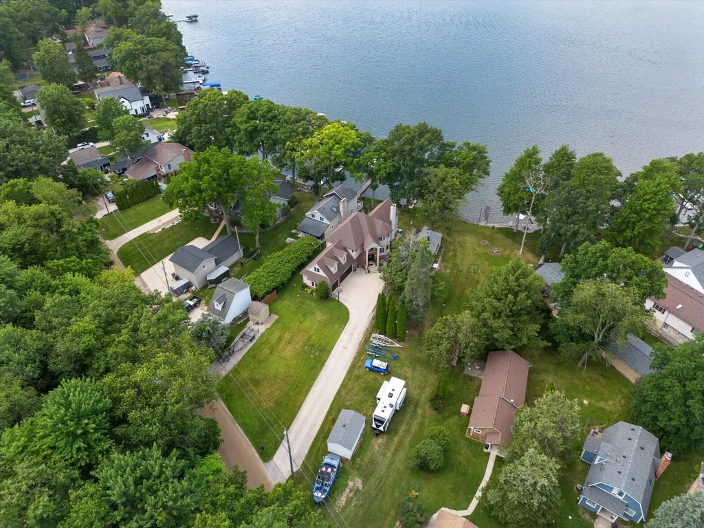 11556 Haylock Springfield Charter Township MI 48350