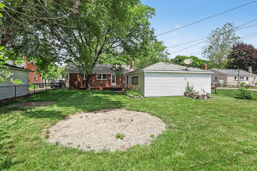 29687 Westfield Street Livonia City MI 48150