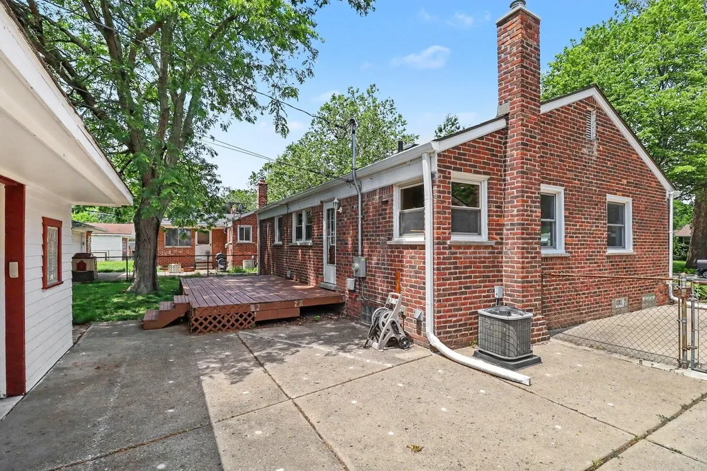 29687 Westfield Street Livonia City MI 48150