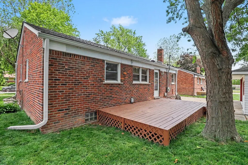 29687 Westfield Street Livonia City MI 48150